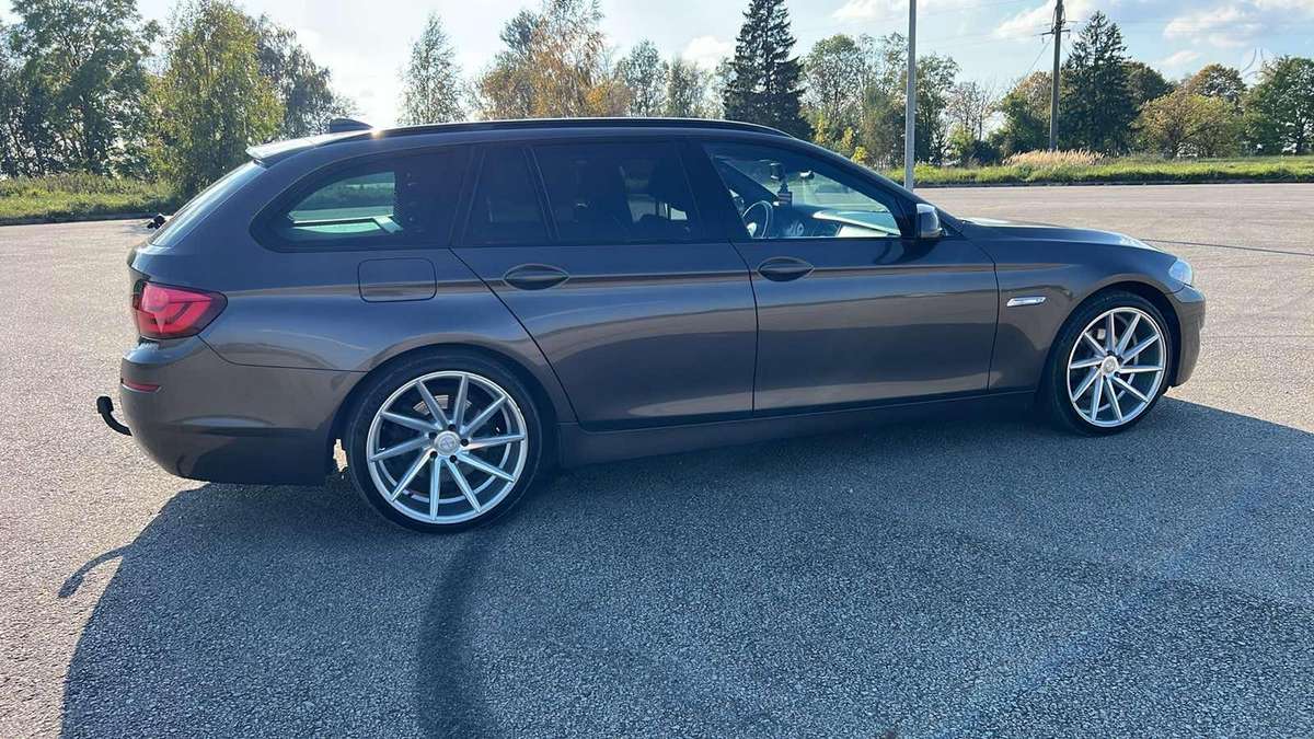 BMW 520, 2.0 l., wagon