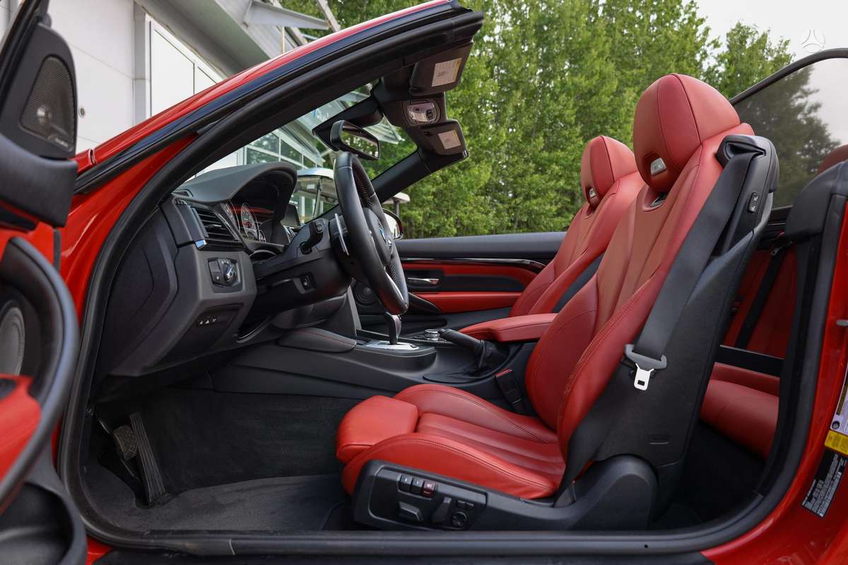 BMW M4, 3.0 l., convertible