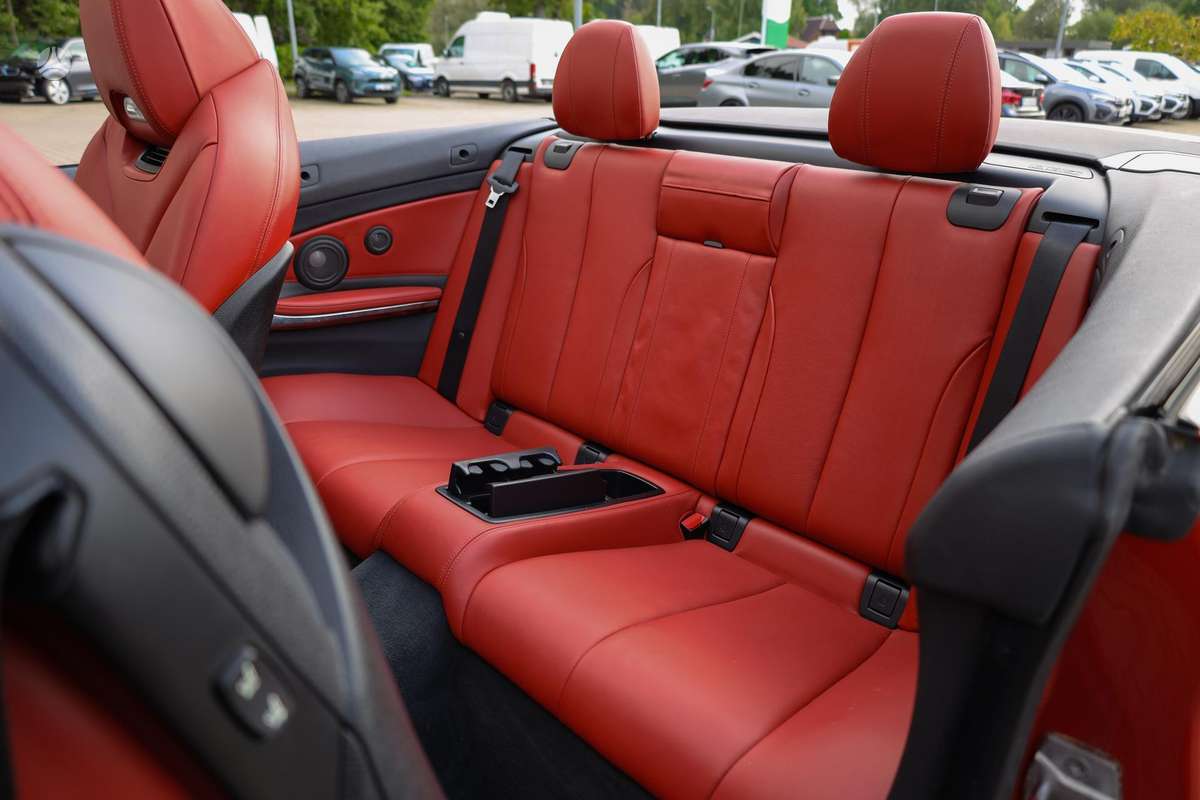 BMW M4, 3.0 l., convertible