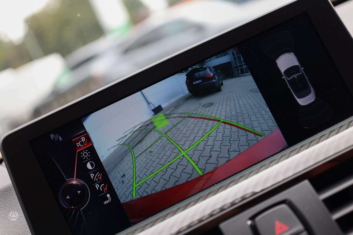 BMW M4, 3.0 l., convertible