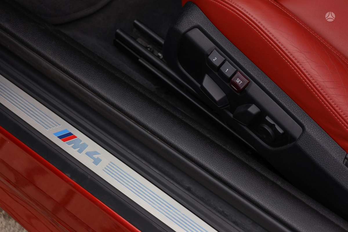 BMW M4, 3.0 l., convertible