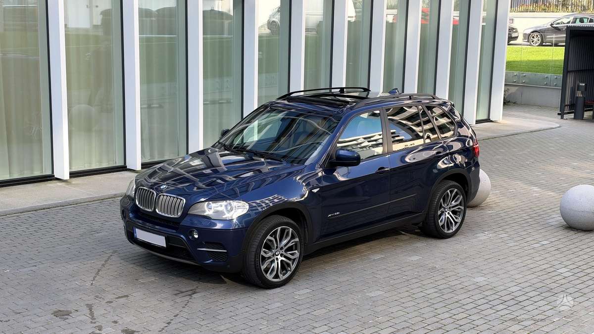 BMW X5, 3.0 l., off-road / crossover