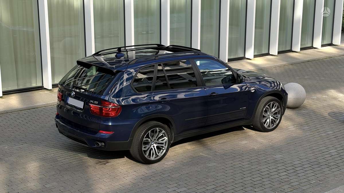 BMW X5, 3.0 l., off-road / crossover