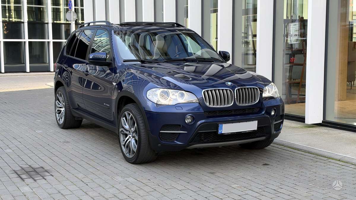 BMW X5, 3.0 l., off-road / crossover