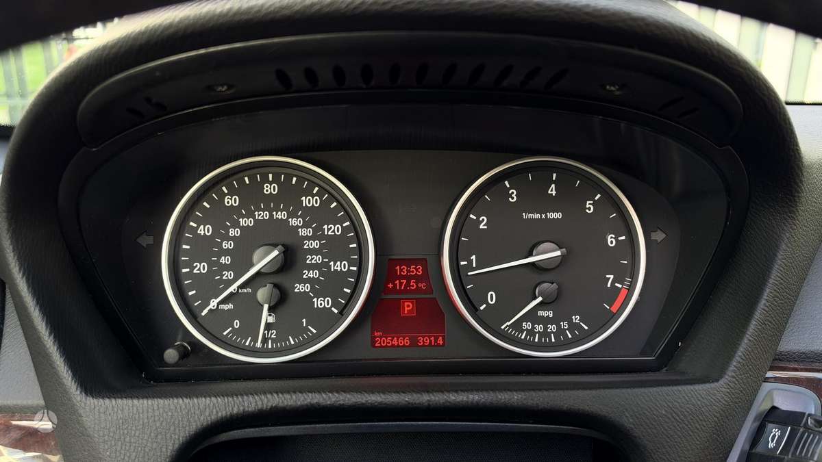 BMW X5, 3.0 l., off-road / crossover