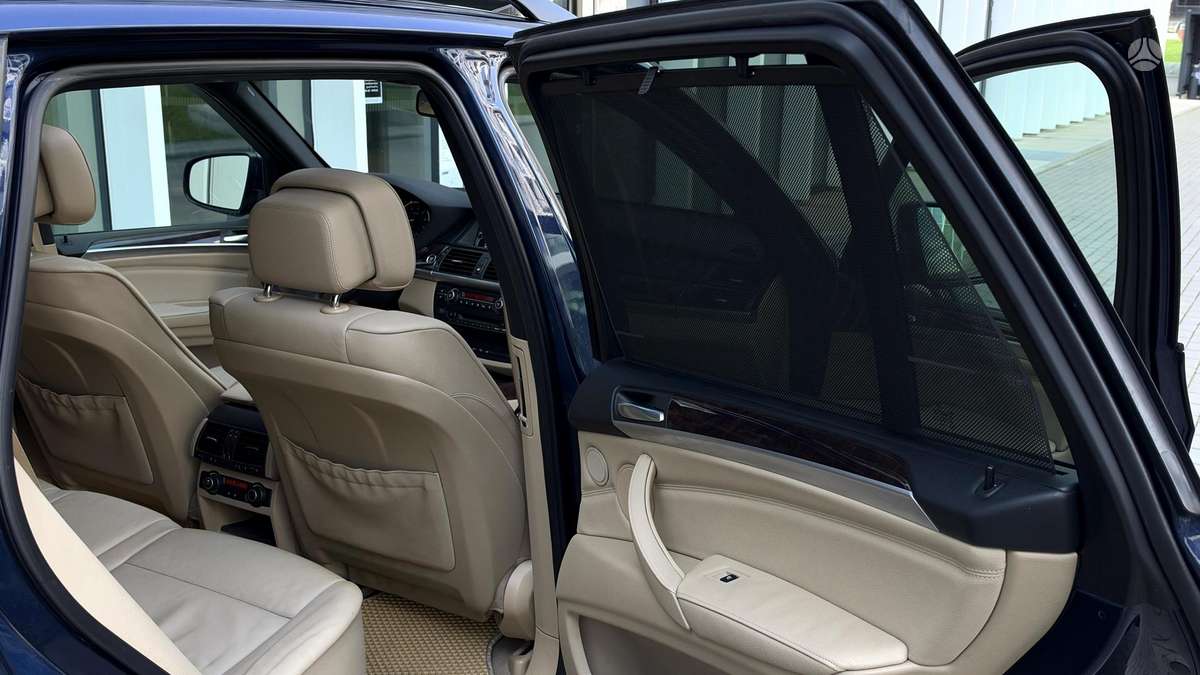 BMW X5, 3.0 l., off-road / crossover
