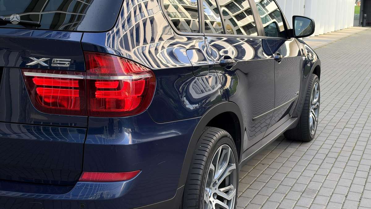 BMW X5, 3.0 l., off-road / crossover