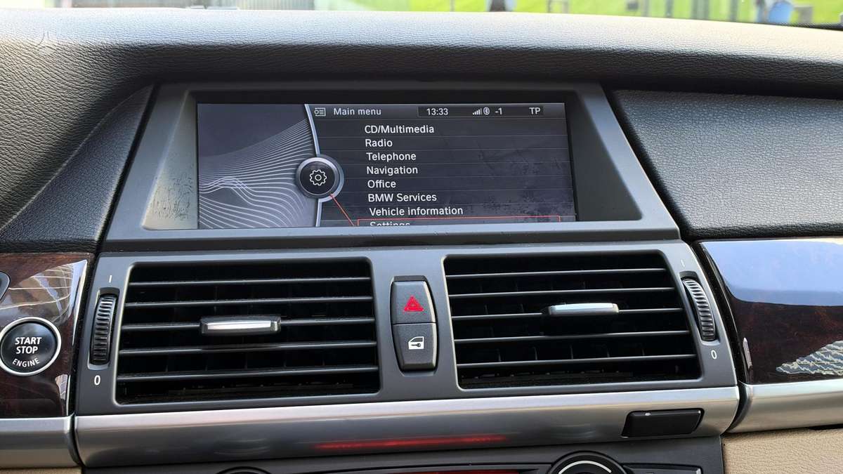 BMW X5, 3.0 l., off-road / crossover