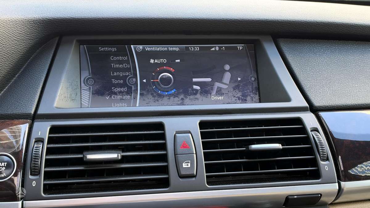 BMW X5, 3.0 l., off-road / crossover