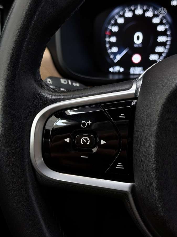 Volvo S90, 2.0 l., Седан