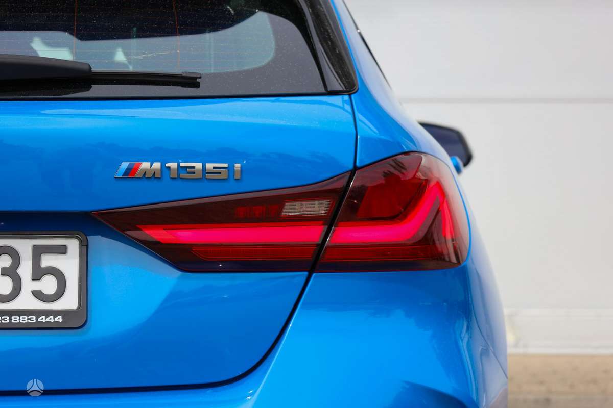 BMW M135, 2.0 l., hatchback