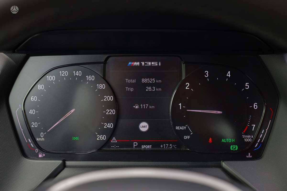 BMW M135, 2.0 l., hatchback