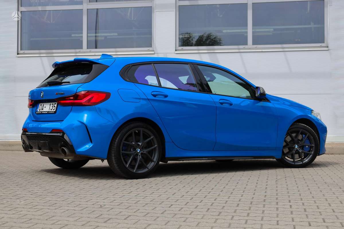 BMW M135, 2.0 l., hatchback