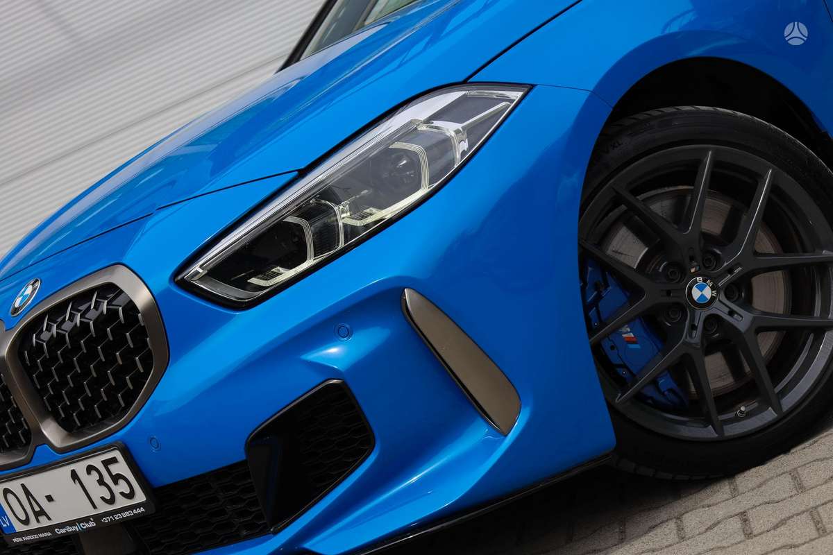 BMW M135, 2.0 l., hatchback
