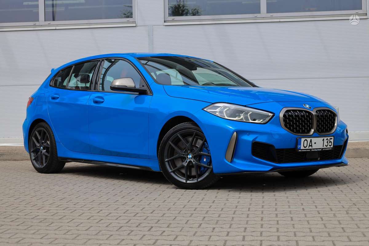 BMW M135, 2.0 l., hatchback