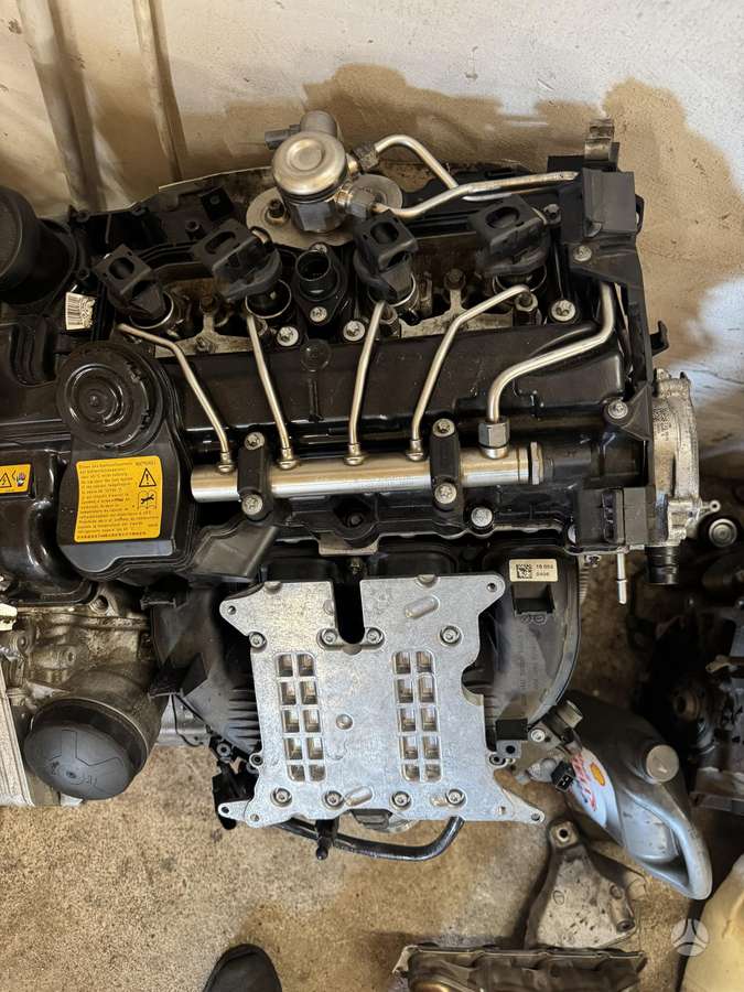 BMW 320, N20b20b, variklio detalės