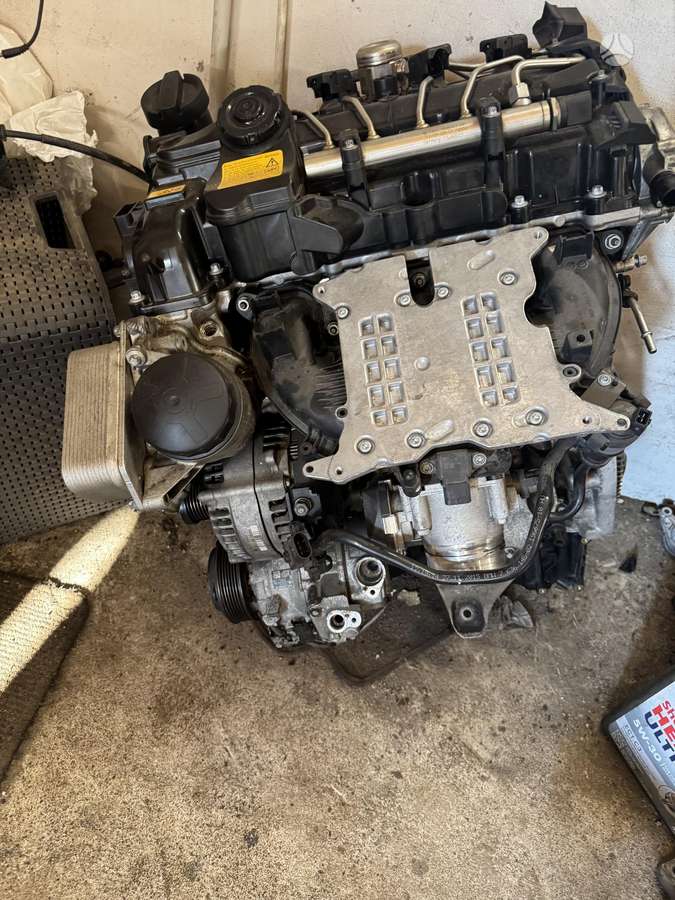BMW 320, N20b20b, variklio detalės