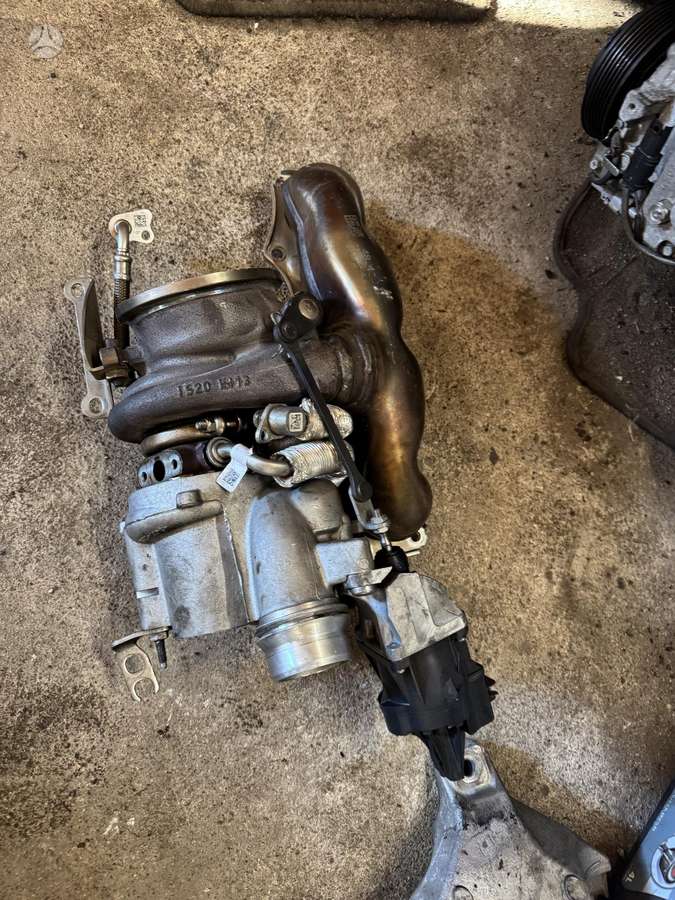 BMW 320, N20b20b, variklio detalės