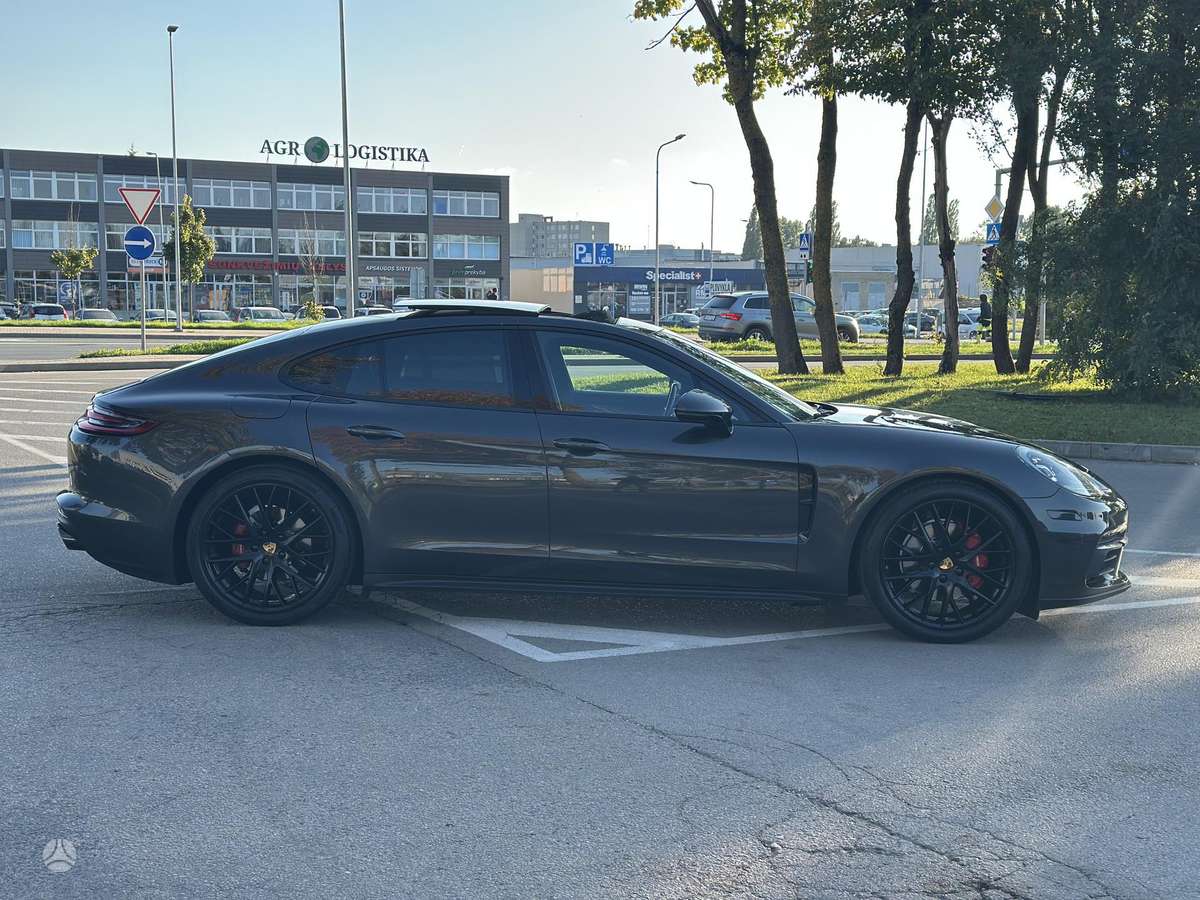 Porsche Panamera, 3.0 l., Хэтчбек