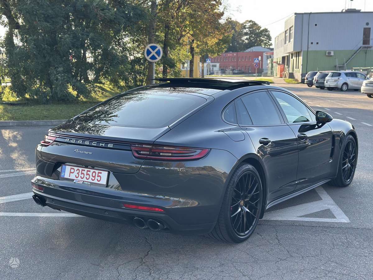 Porsche Panamera, 3.0 l., hatchback
