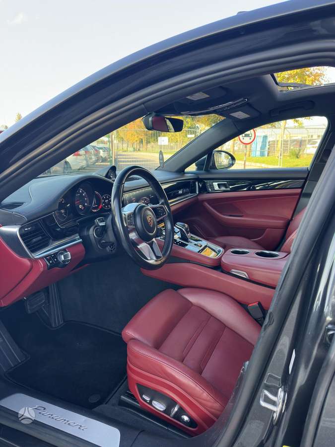 Porsche Panamera, 3.0 l., Хэтчбек