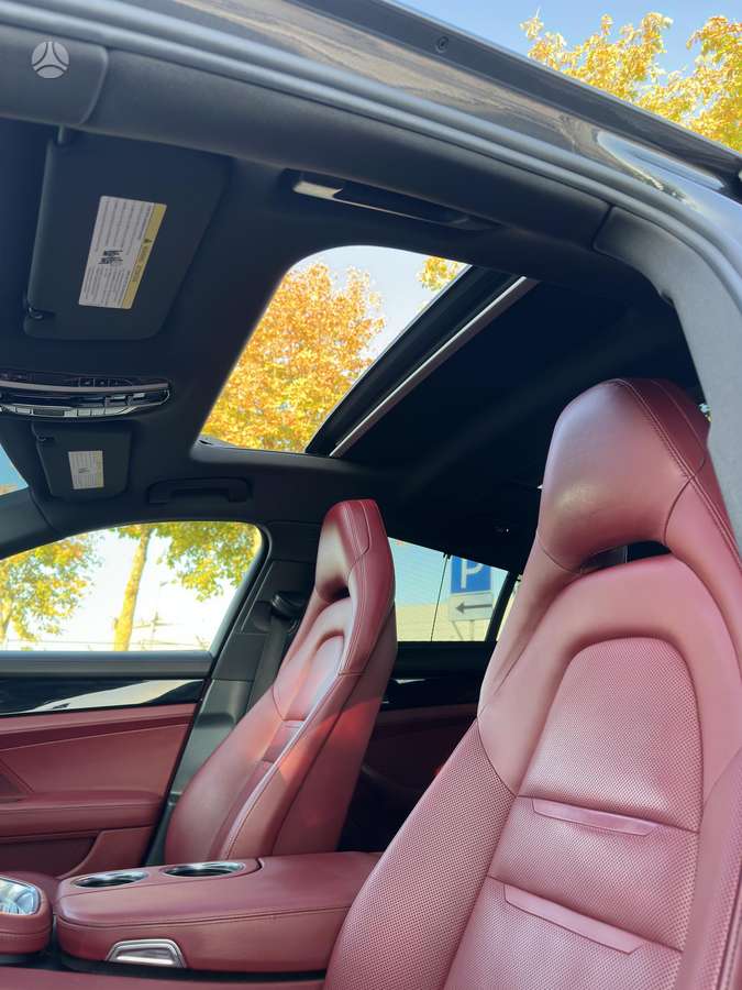 Porsche Panamera, 3.0 l., Хэтчбек