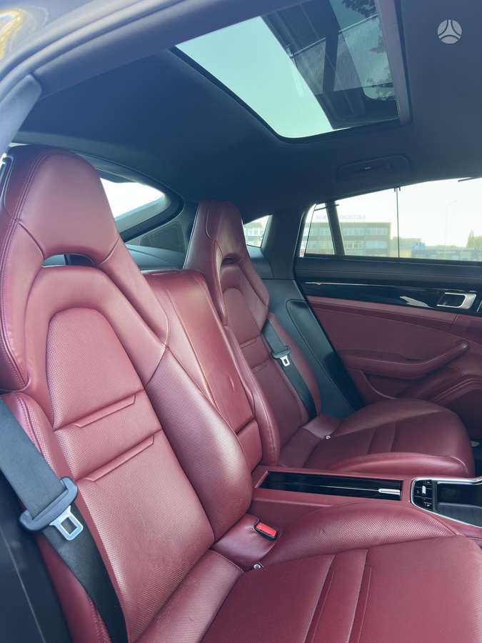 Porsche Panamera, 3.0 l., Хэтчбек