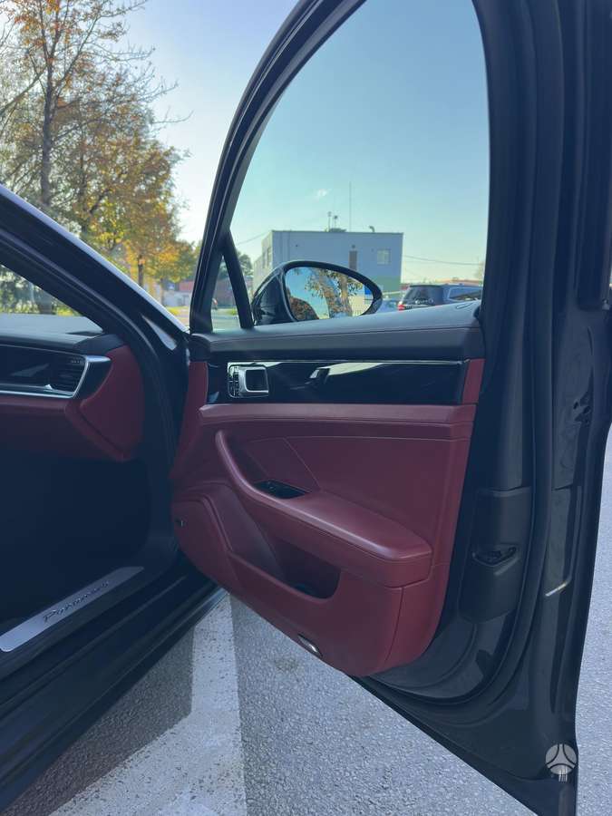 Porsche Panamera, 3.0 l., Хэтчбек