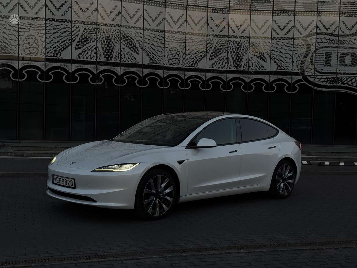 Tesla Model 3, 60 кВт·ч, Седан