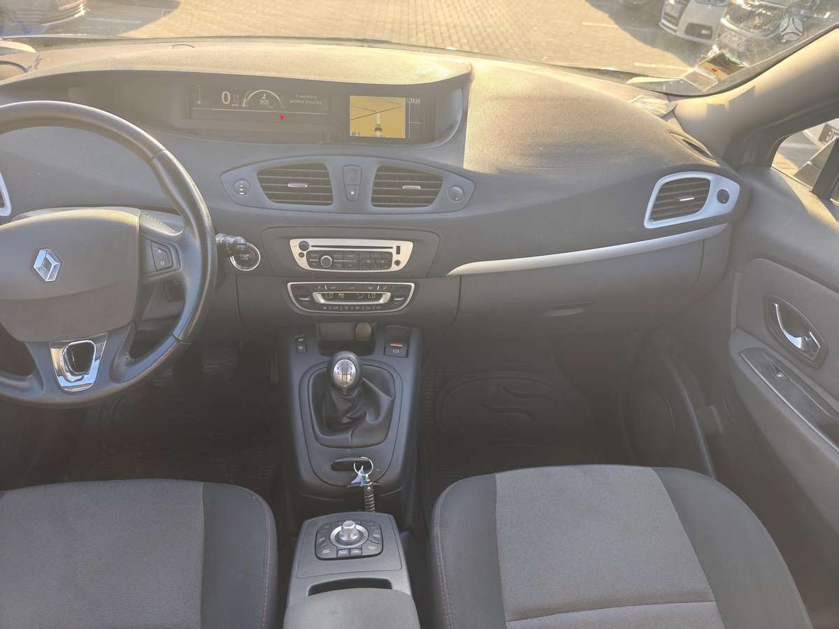Renault Scenic, 1.5 l., Минивэн