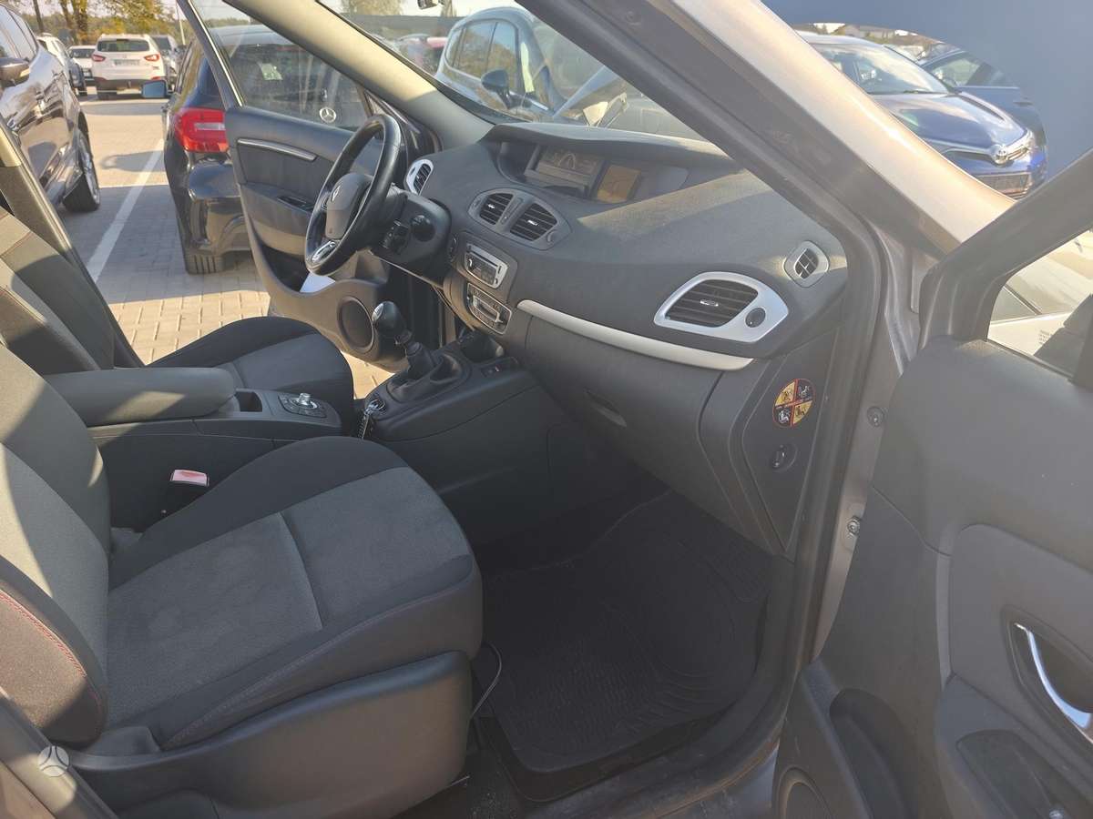 Renault Scenic, 1.5 l., Минивэн