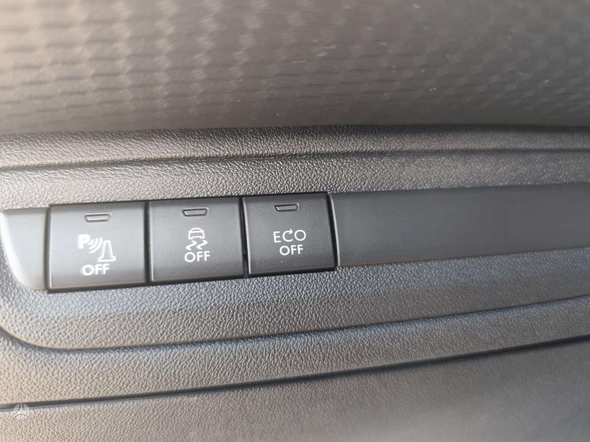 Peugeot 208, 1.2 l., Хэтчбек