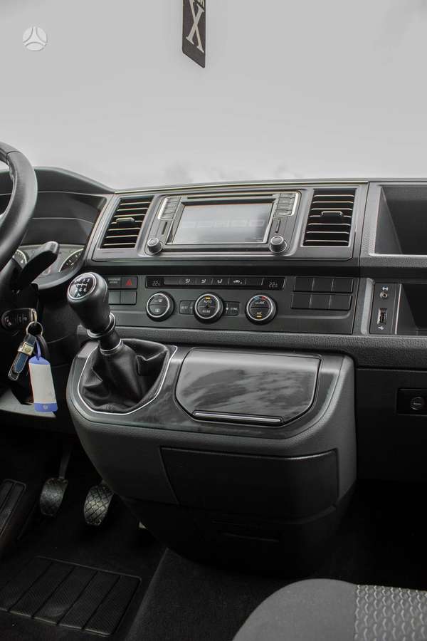 Volkswagen Multivan, 2.0 l., Минивэн