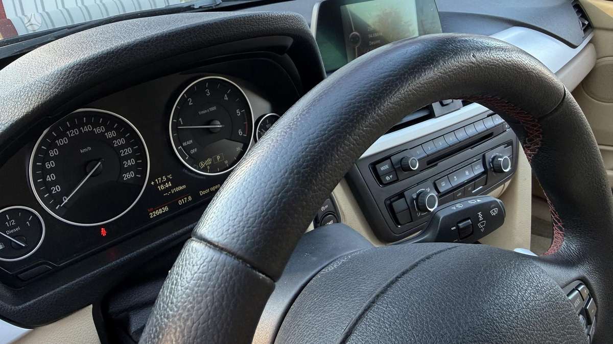 BMW 318, 2.0 l., wagon