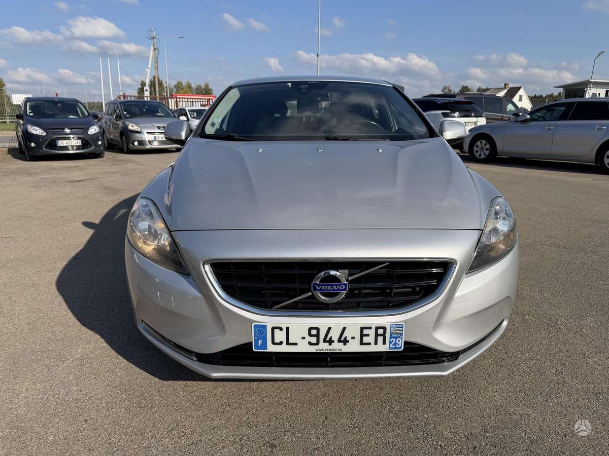 Volvo V40, 1.6 l., Хэтчбек