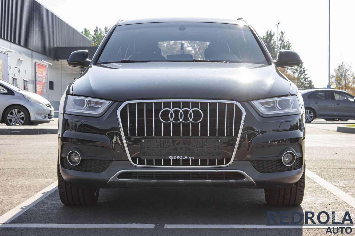 Audi Q3, 2.0 l., Внедорожник / Кроссовер