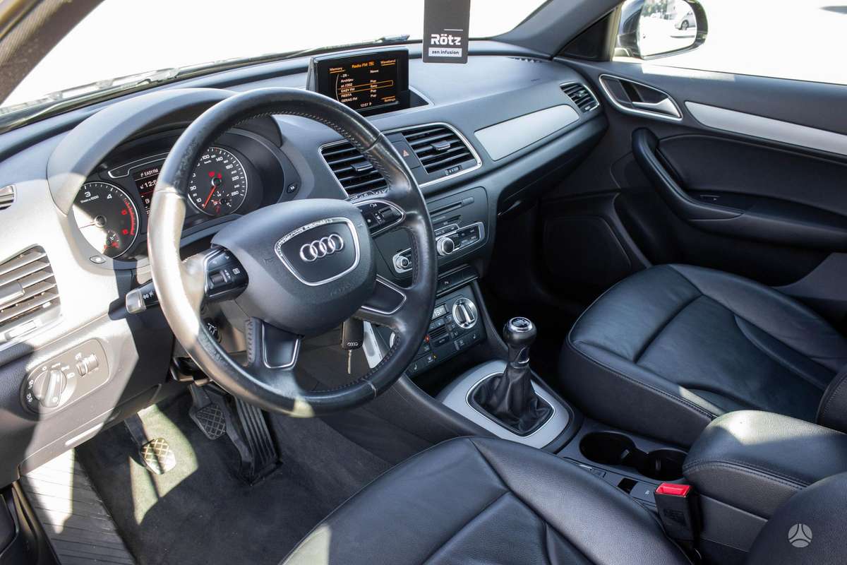 Audi Q3, 2.0 l., Внедорожник / Кроссовер