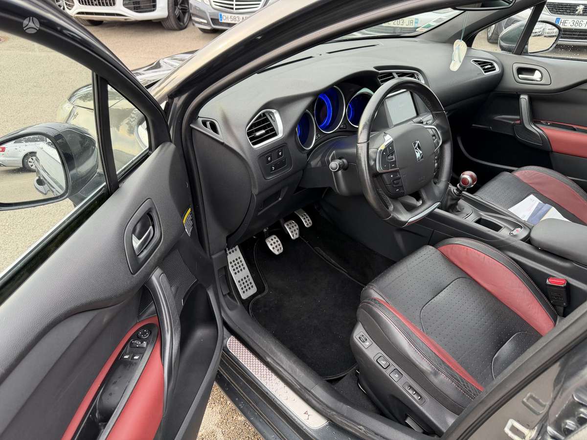 Citroen DS4, 2.0 l., Хэтчбек