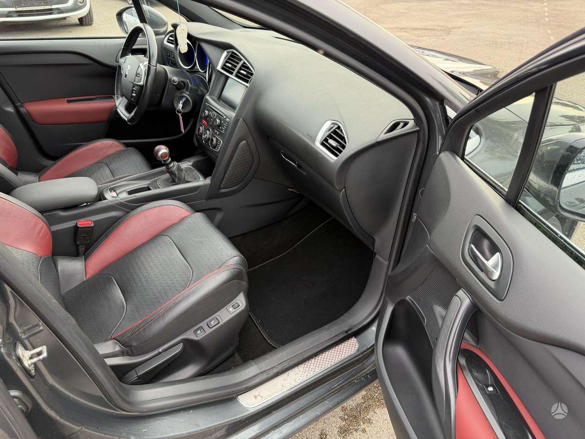 Citroen DS4, 2.0 l., Хэтчбек