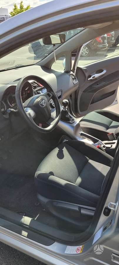 Toyota Auris, 1.4 l., hatchback