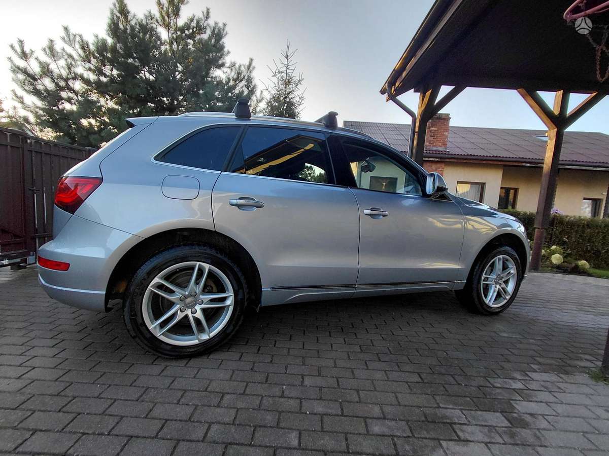 Audi Q5, 2.0 l., Внедорожник / Кроссовер