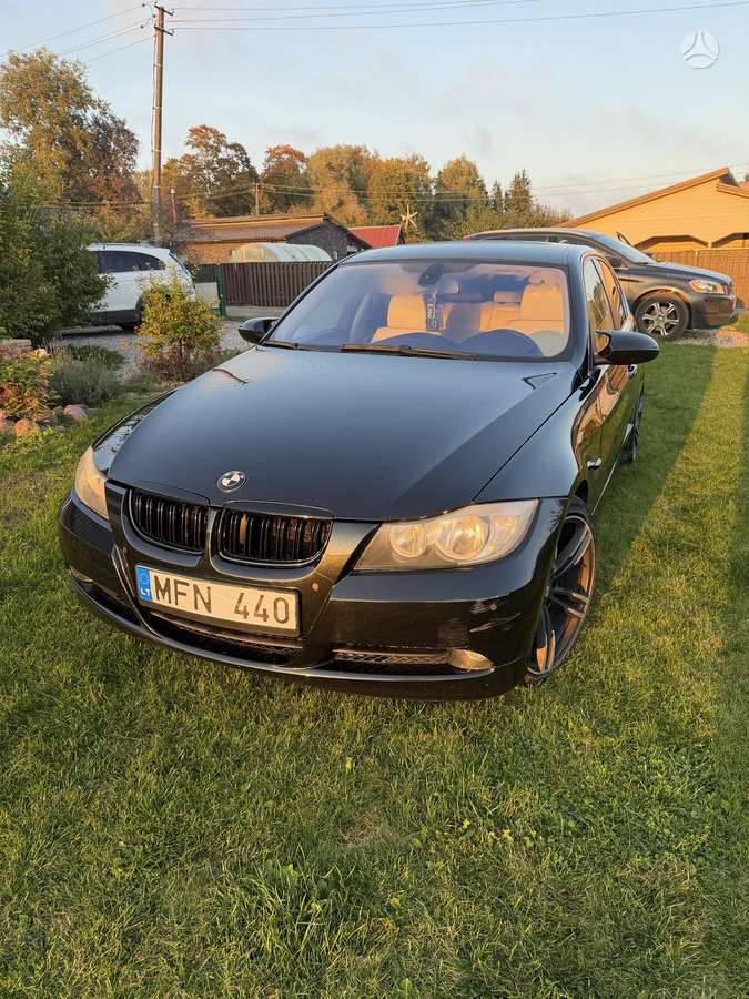 BMW 325, 2.5 l., Седан