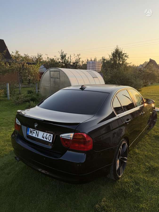 BMW 325, 2.5 l., Седан