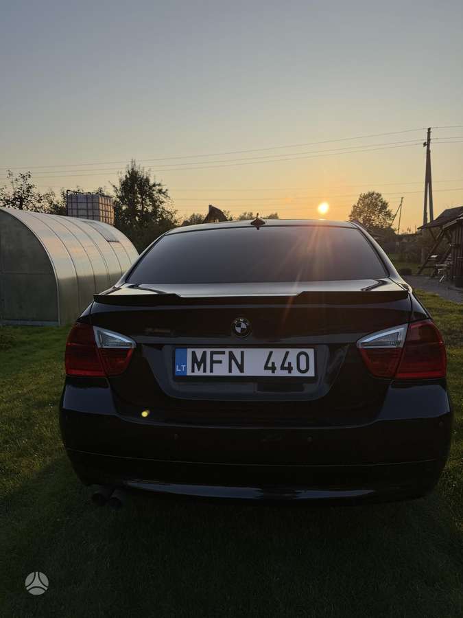BMW 325, 2.5 l., Седан