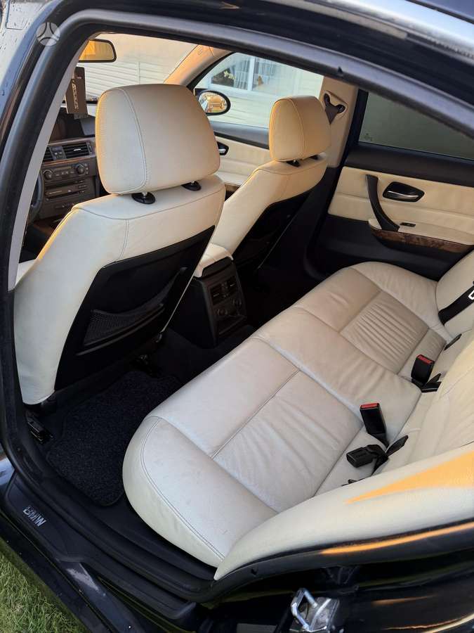BMW 325, 2.5 l., Седан