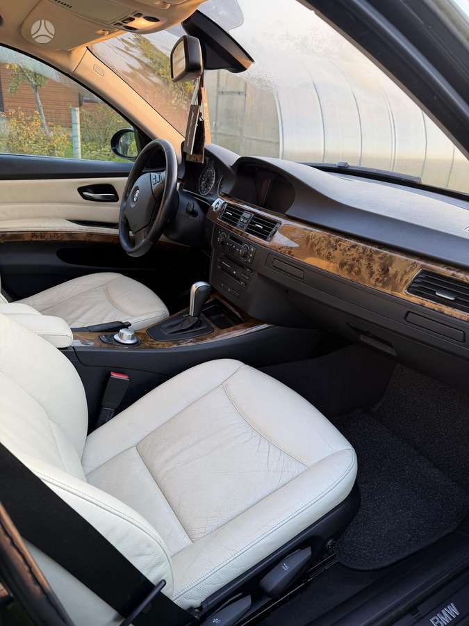 BMW 325, 2.5 l., Седан