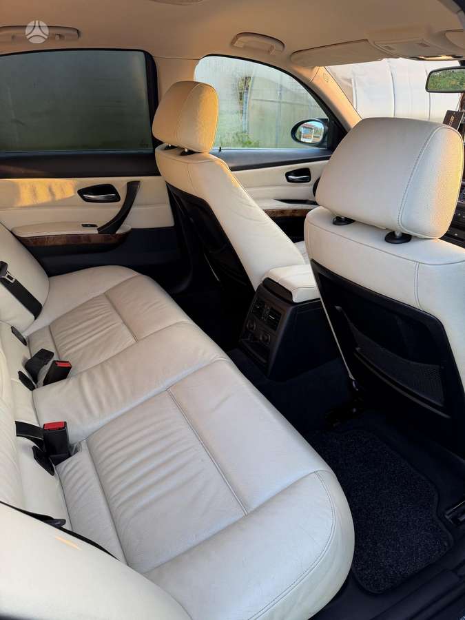 BMW 325, 2.5 l., Седан