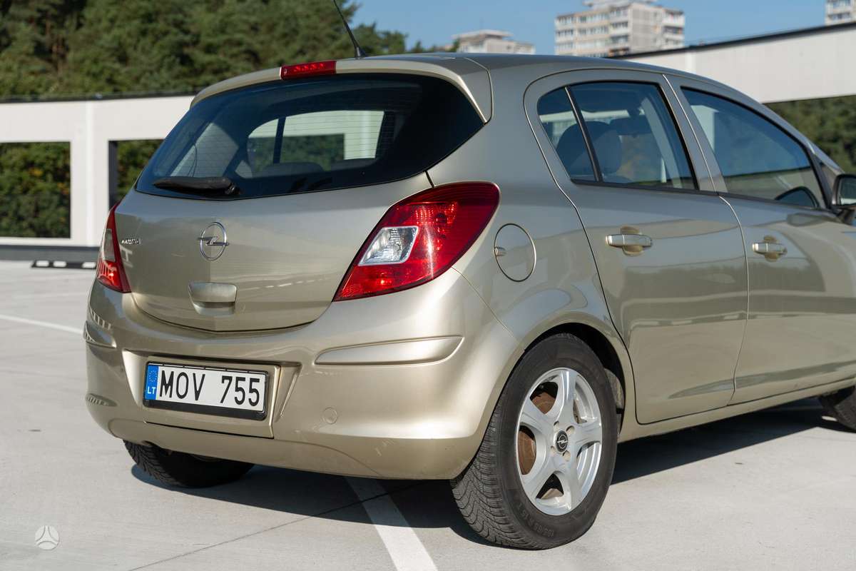 Opel Corsa, 1.2 l., Хэтчбек