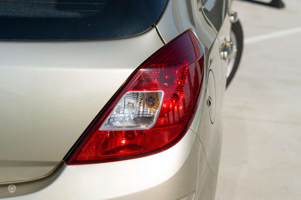Opel Corsa, 1.2 l., Хэтчбек
