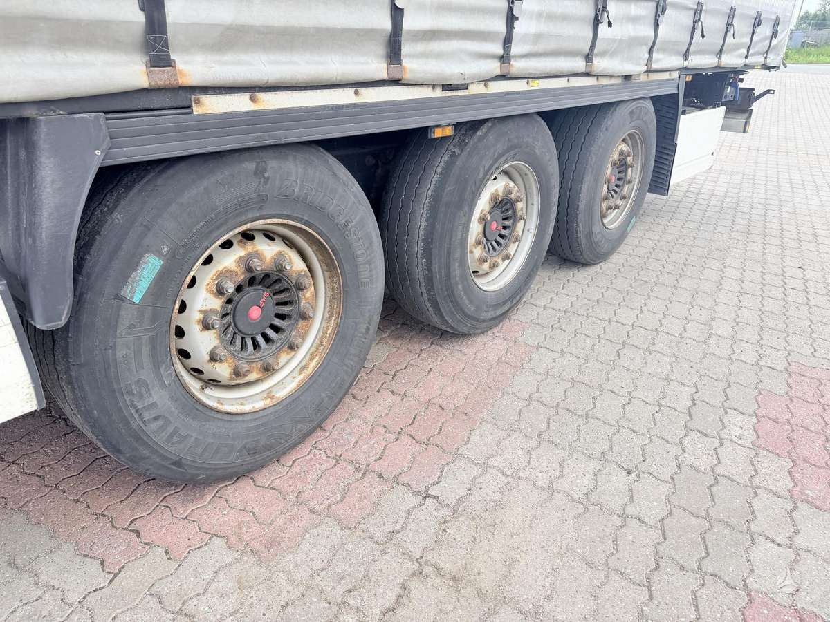 Krone SDP27, užuolaidinės / tentinės